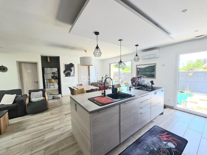 Maison - 90 m² - 3 pièces