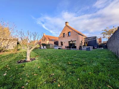 Maison - 145 m² - 5 pièces