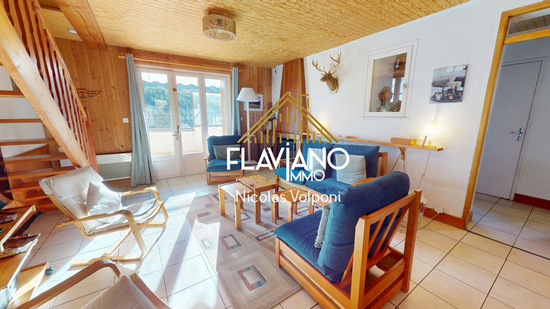 Appartement - 100 m² - 5 pièces