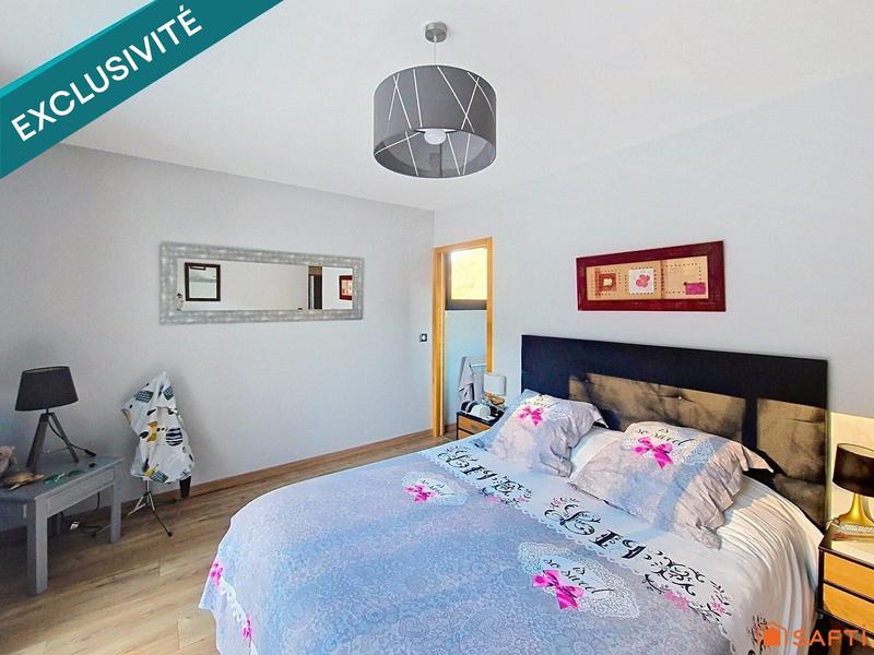 Maison - 350 m² - 8 pièces