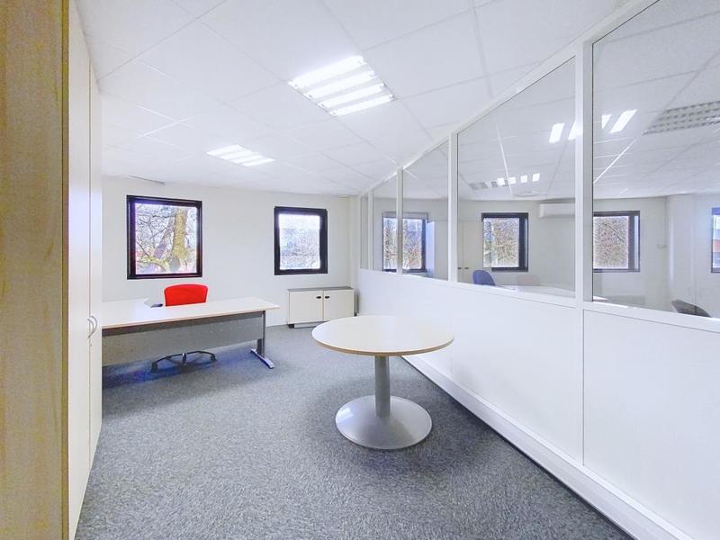 Bureau - 488 m²