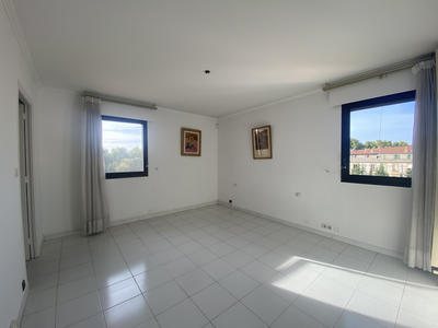 Appartement - 110 m² - 4 pièces