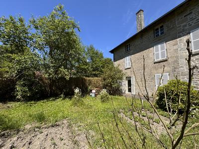 Propriété - 499 m² - 11 pièces