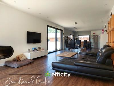 Maison de domaine équestre - 99 m² - 3 pièces