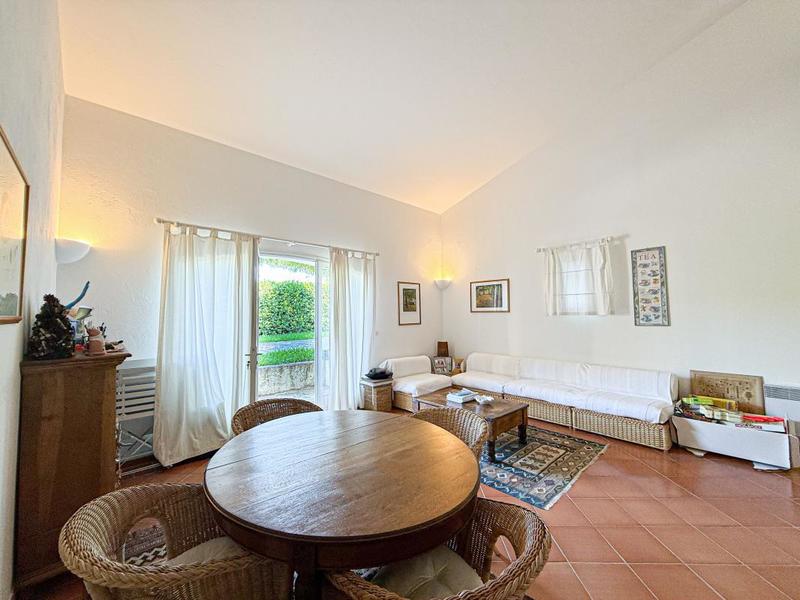 Maison chambre d'hôtes - 545 m² - 18 pièces
