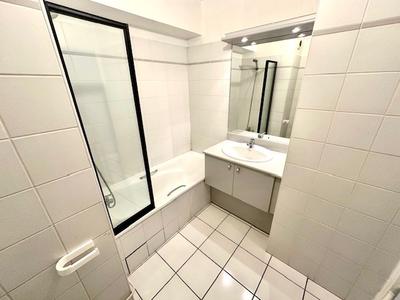 Studio - 30 m² - 1 pièce