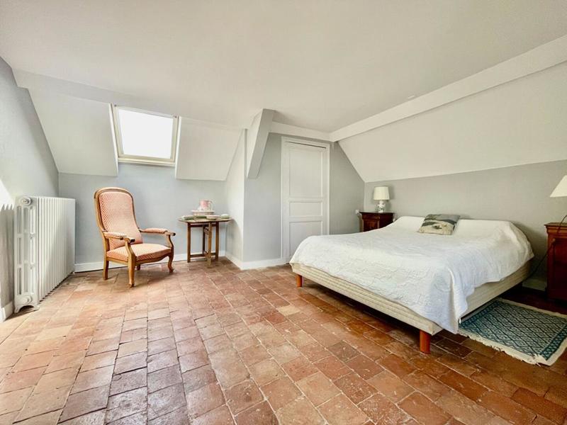 Maison - 200 m² - 8 pièces