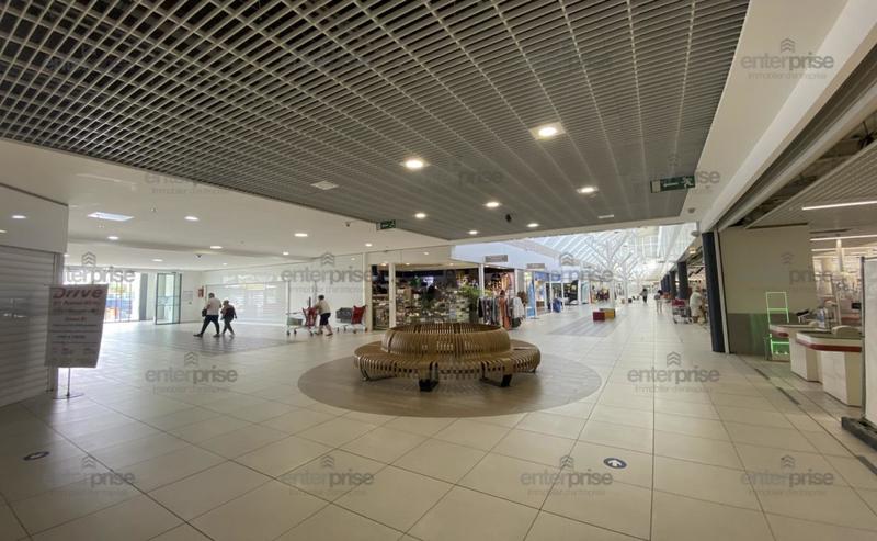 Local commercial - 210 m²