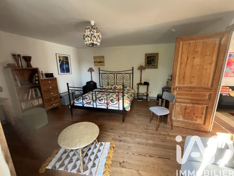 Maison - 350 m² - 6 pièces