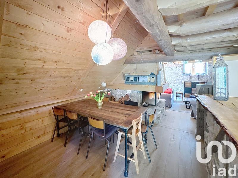 Maison - 95 m² - 3 pièces