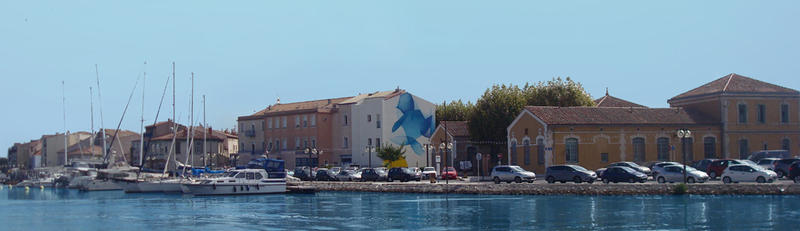 Peinture monumentale de Guillaume Bottazzi sur l'Île de Martigues