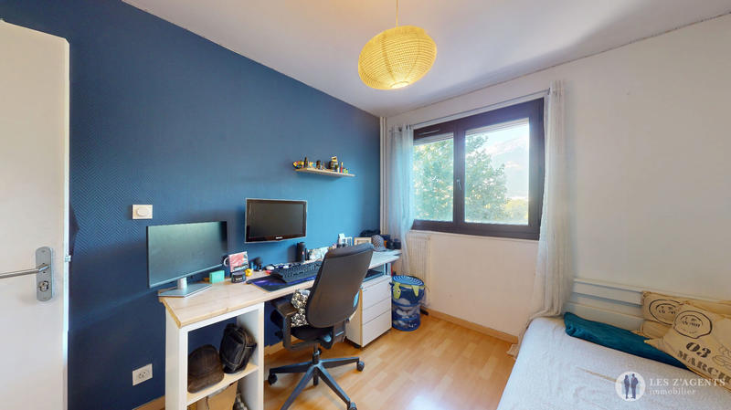 Appartement - 80 m² - 4 pièces