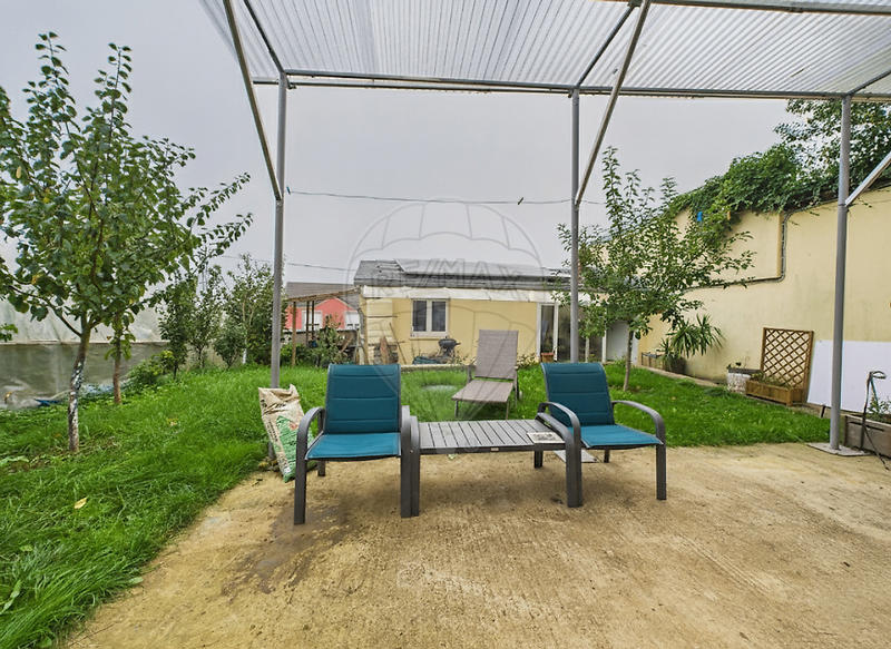 Maison jumelée - 180 m² - 7 pièces