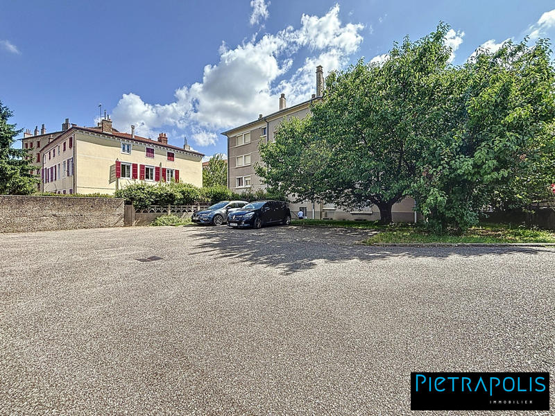 Appartement - 90 m² - 4 pièces