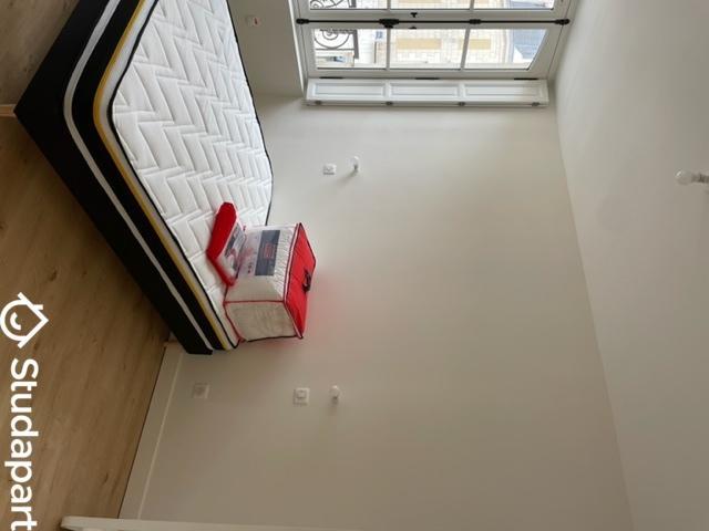 Chambre - 12 m² - 1 pièce