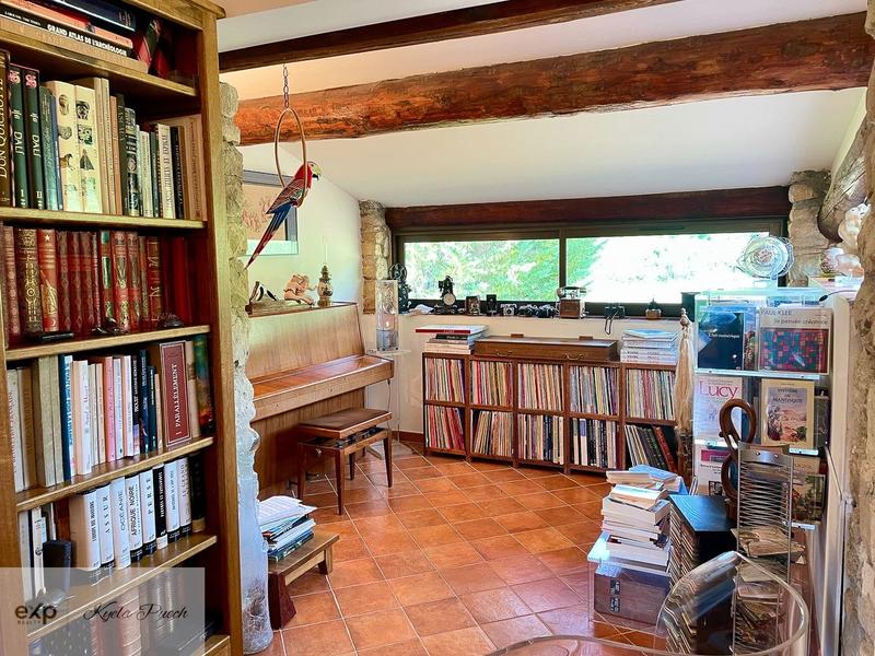 Maison - 259 m² - 7 pièces