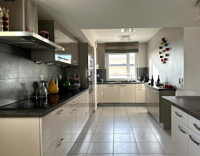 Appartement - 88 m² - 4 pièces