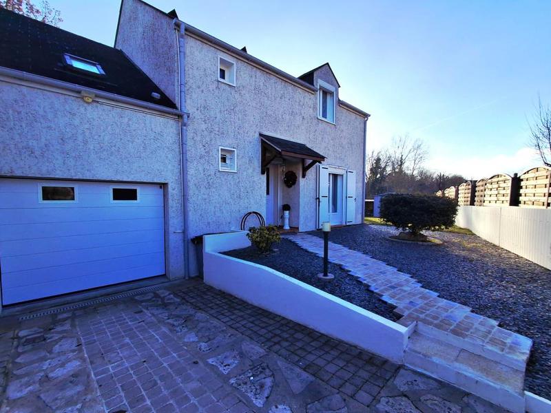 Maison - 106 m² - 5 pièces