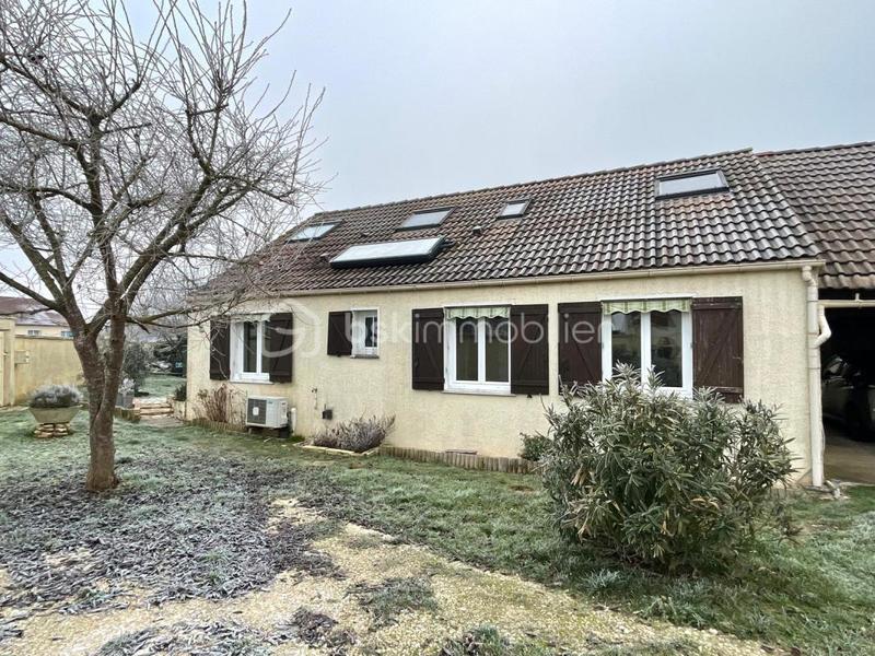 Maison - 99 m² - 5 pièces