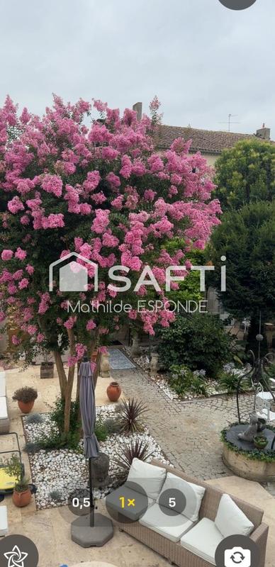 Maison - 342 m² - 10 pièces