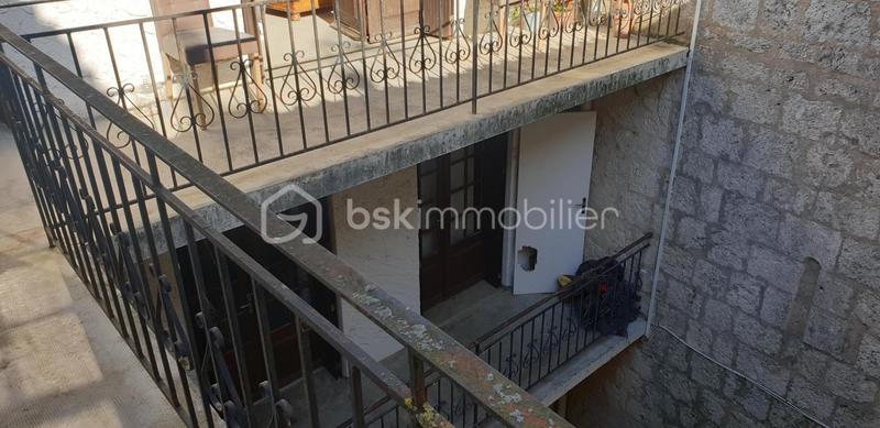 Appartement - 80 m² - 3 pièces