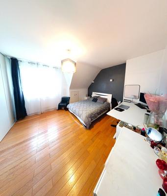 Maison - 167 m² - 7 pièces