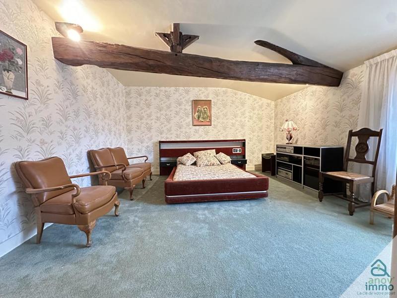 Maison - 287 m² - 9 pièces