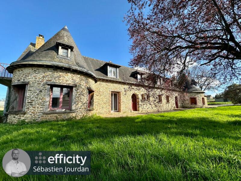 Longère - 400 m² - 12 pièces