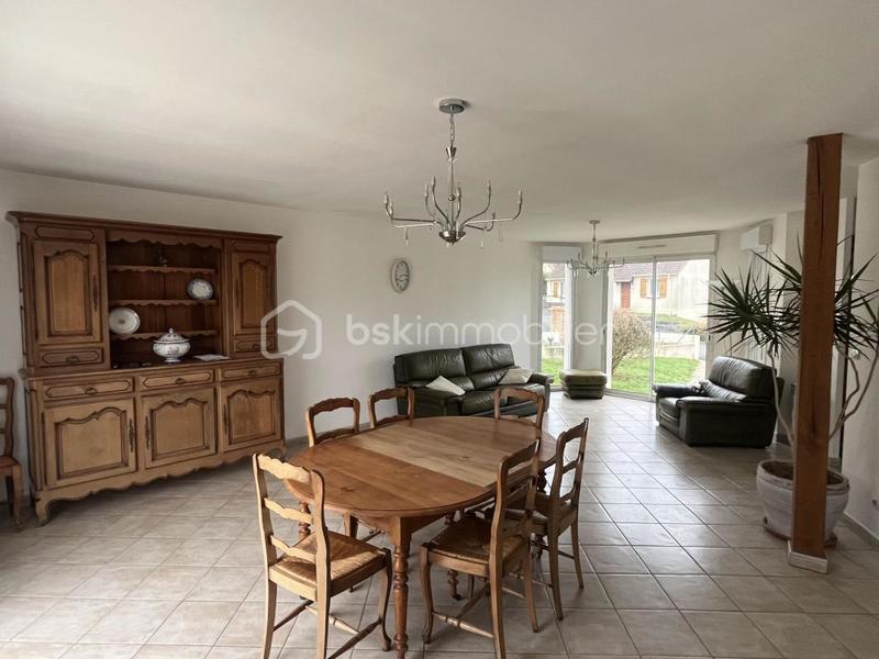 Maison - 92 m² - 5 pièces