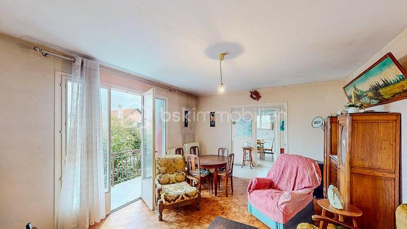 Maison traditionnelle - 165 m² - 6 pièces