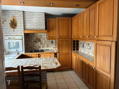 Maison - 210 m² - 10 pièces