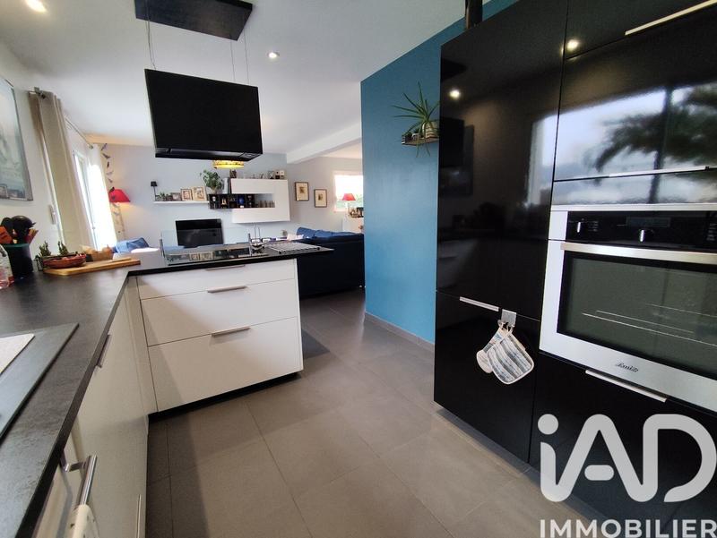 Maison - 111 m² - 6 pièces