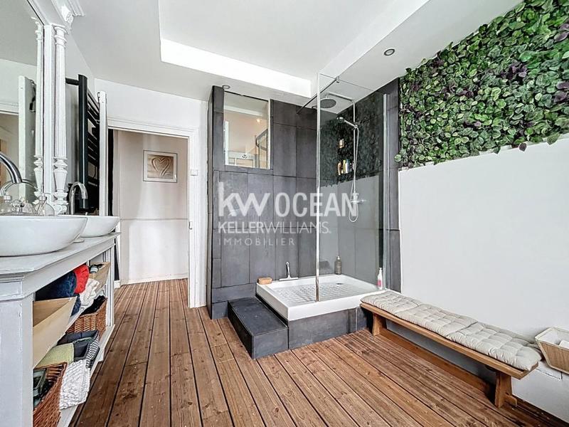 Maison - 148 m² - 7 pièces