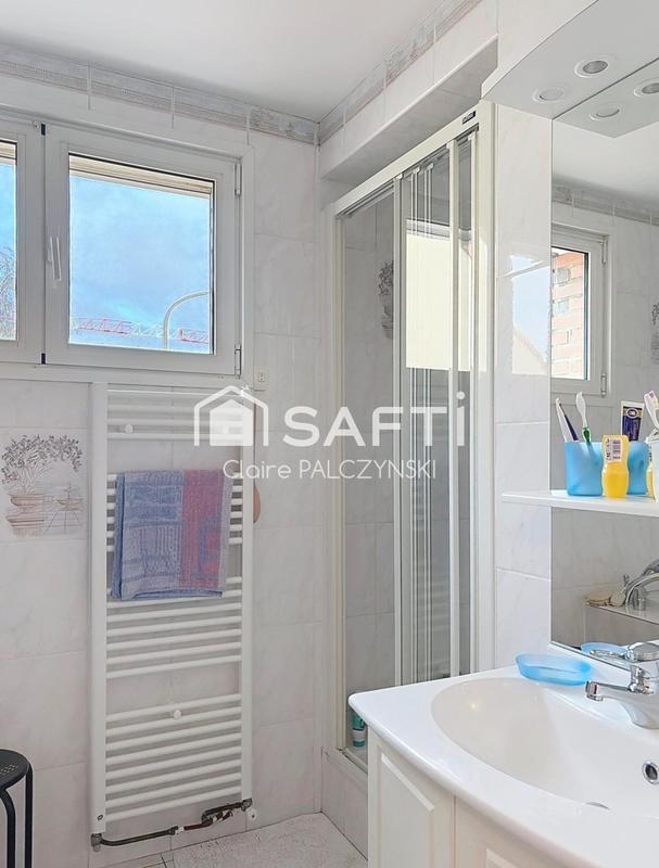 Maison - 95 m² - 5 pièces