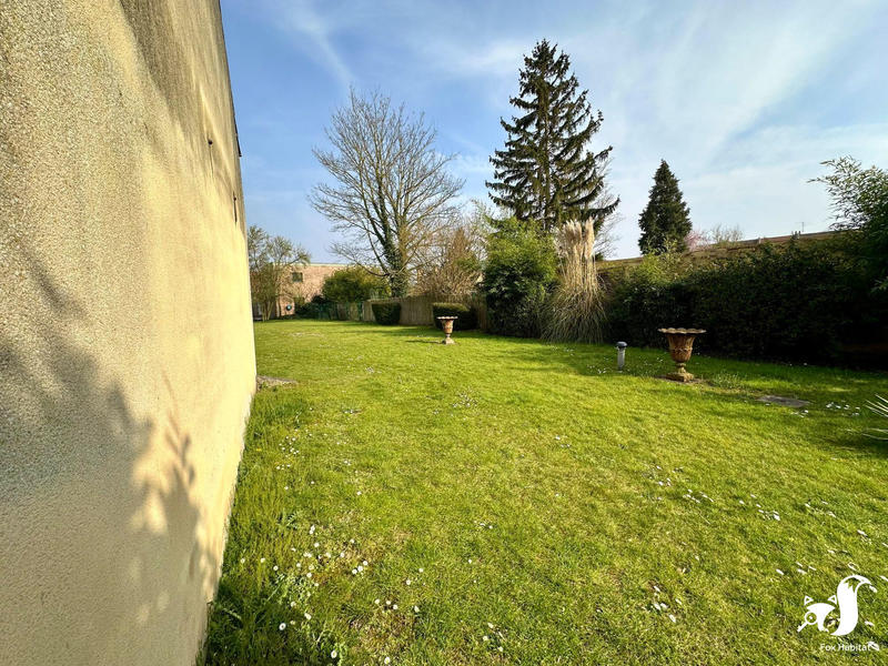 Maison - 240 m² - 9 pièces