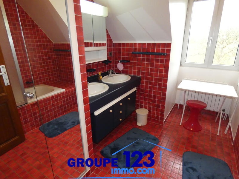 Maison - 435 m² - 9 pièces