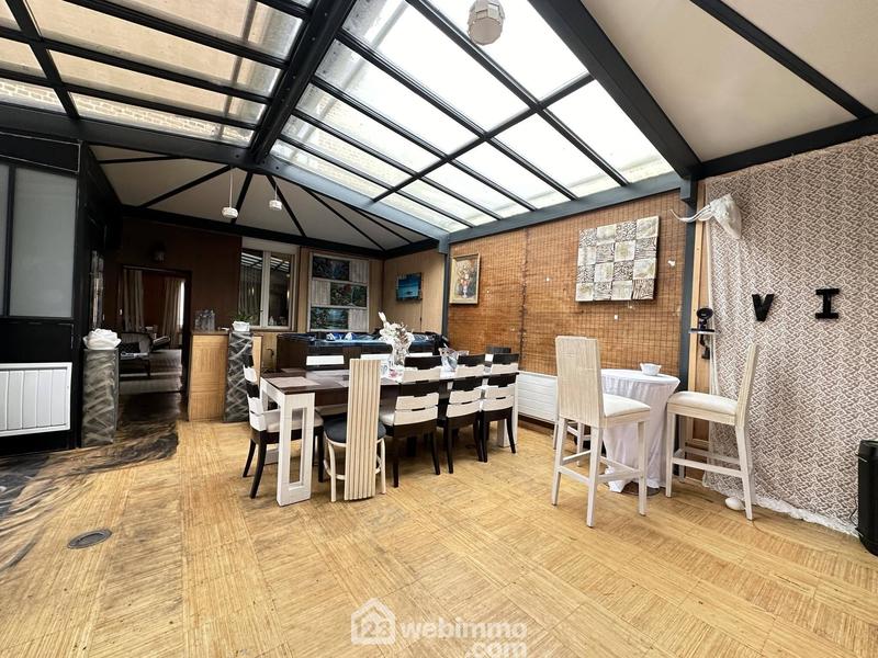 Maison - 196 m² - 8 pièces