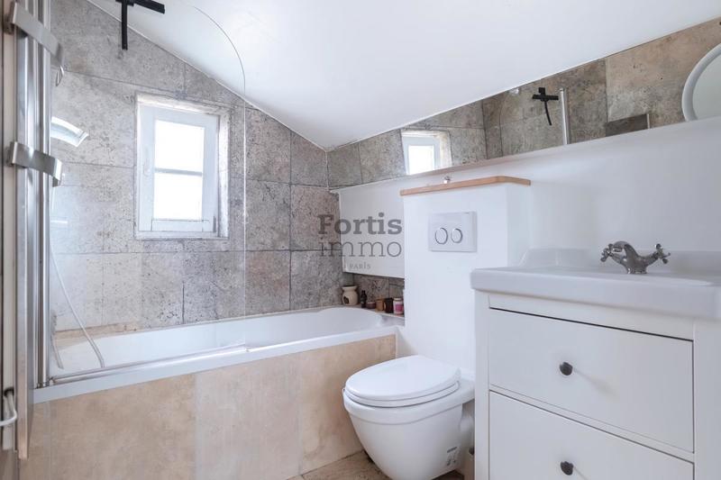 Loft - 101 m² - 4 pièces