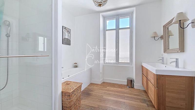 Maison de ville - 235 m² - 10 pièces