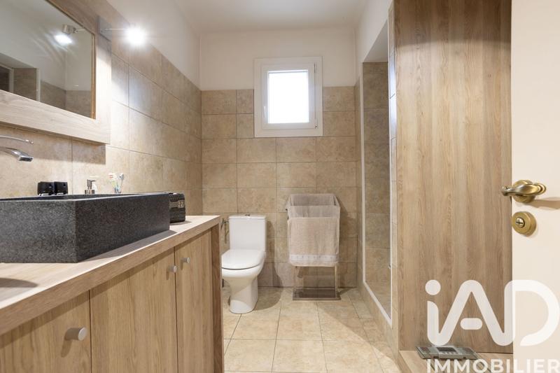 Maison - 200 m² - 6 pièces