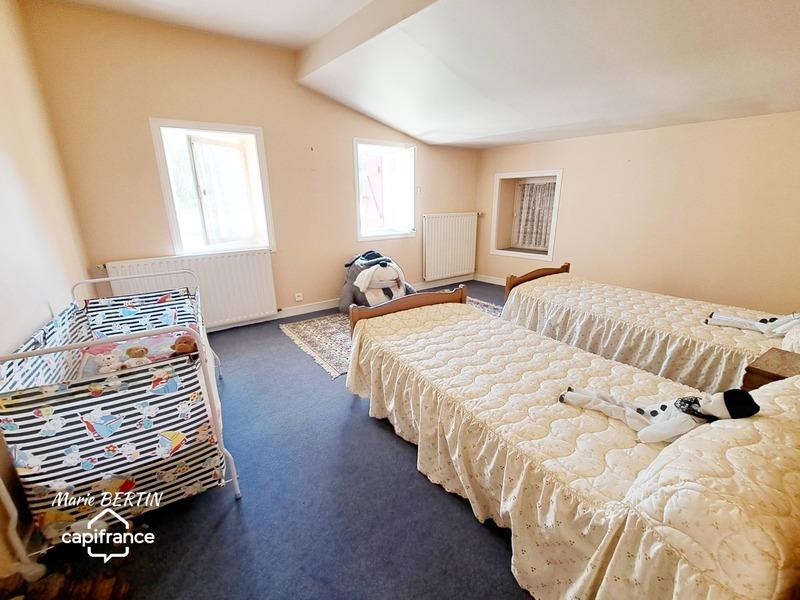 Propriété - 426 m² - 11 pièces