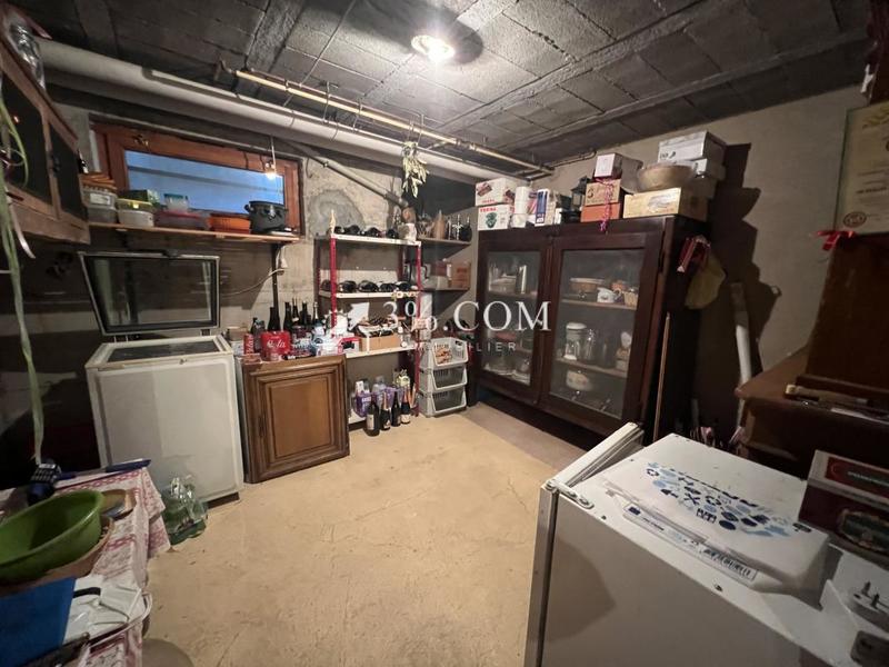 Maison - 200 m² - 7 pièces