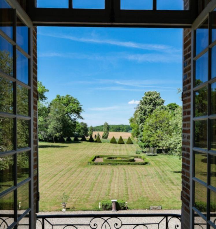 Manoir - 1 500 m² - 25 pièces