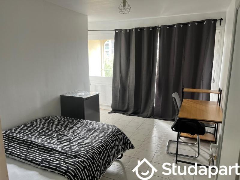 Chambre - 12 m² - 1 pièce