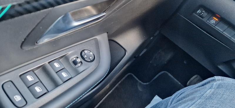 Peugeot 208 100 s&amp;S Eat8 Allure Pack Kit Ethanol E85