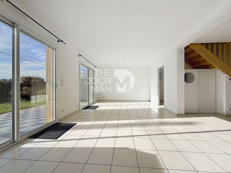 Maison - 99 m² - 4 pièces