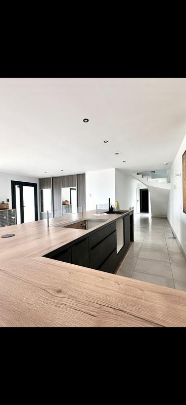 Maison traditionnelle - 340 m² - 5 pièces