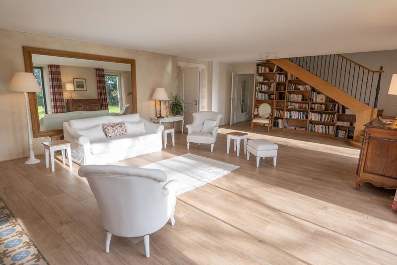 Longère - 258 m² - 8 pièces