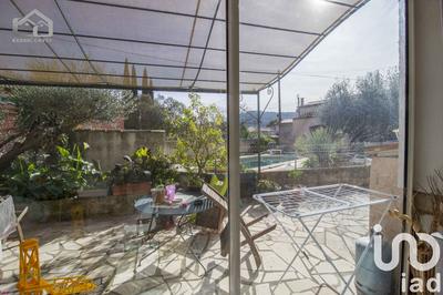 Maison - 305 m² - 14 pièces