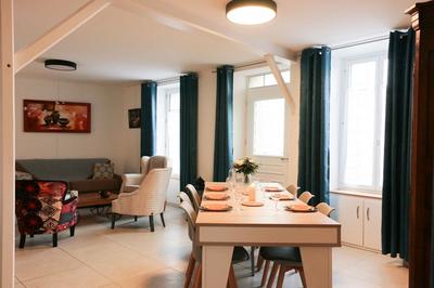 Maison - 373 m² - 20 pièces